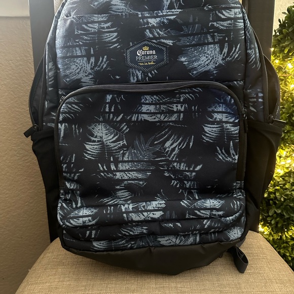 Corona Backpack - Picture 4 of 5